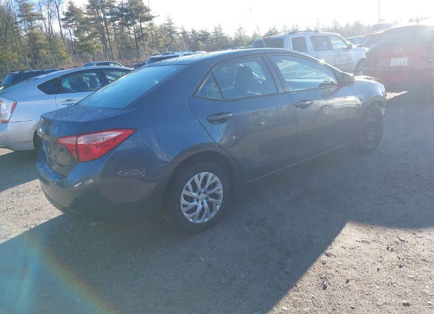 Photo 4 of 2017 Toyota Corolla LE (VIN 2T1BURHE7HC932442)
