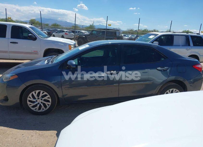 Photo 14 of 2017 Toyota Corolla LE (VIN 2T1BURHE7HC950343)