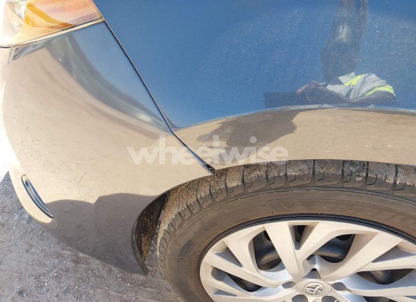 Photo 6 of 2017 Toyota Corolla LE (VIN 2T1BURHE7HC950343)