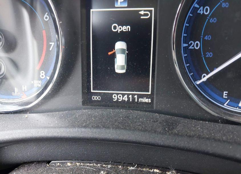 Photo 15 of 2018 Toyota Corolla XSE (VIN 2T1BURHE7JC006855)