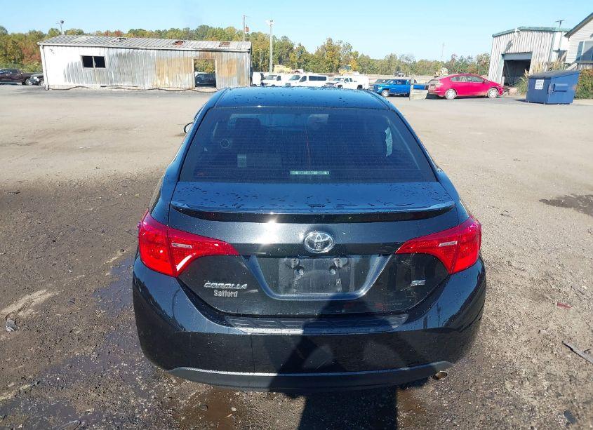Photo 17 of 2018 Toyota Corolla SE (VIN 2T1BURHE7JC019623)