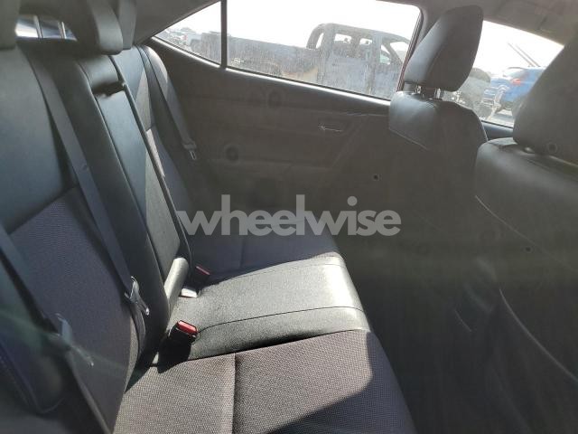 Photo 2 of 2018 TOYOTA COROLLA L (VIN 2T1BURHE7JC029083)