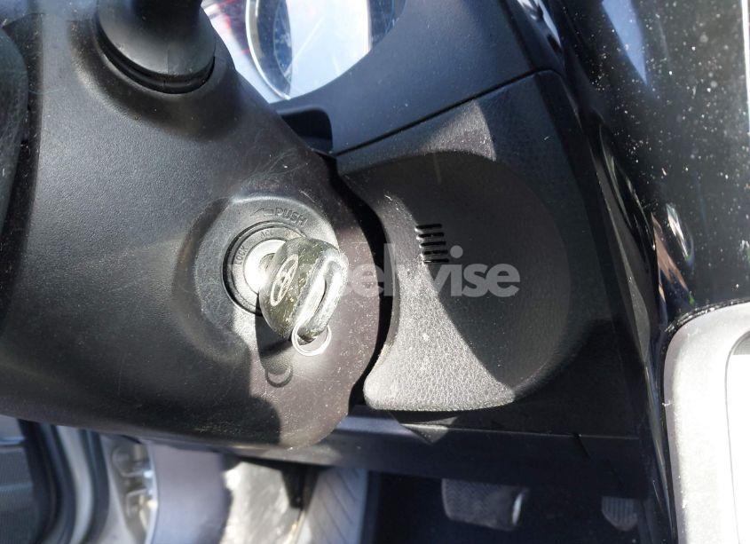 Photo 11 of 2018 Toyota Corolla LE (VIN 2T1BURHE7JC046630)