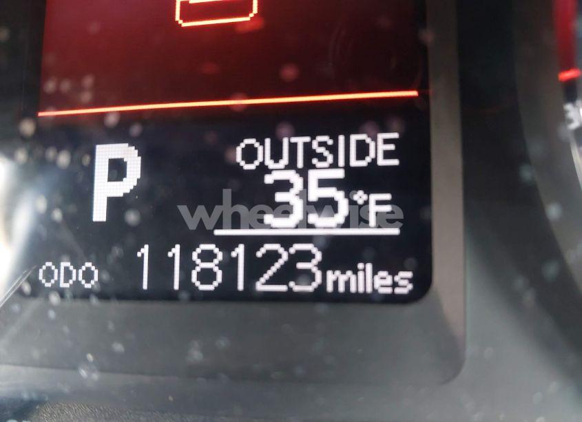 Photo 15 of 2018 Toyota Corolla LE (VIN 2T1BURHE7JC046630)