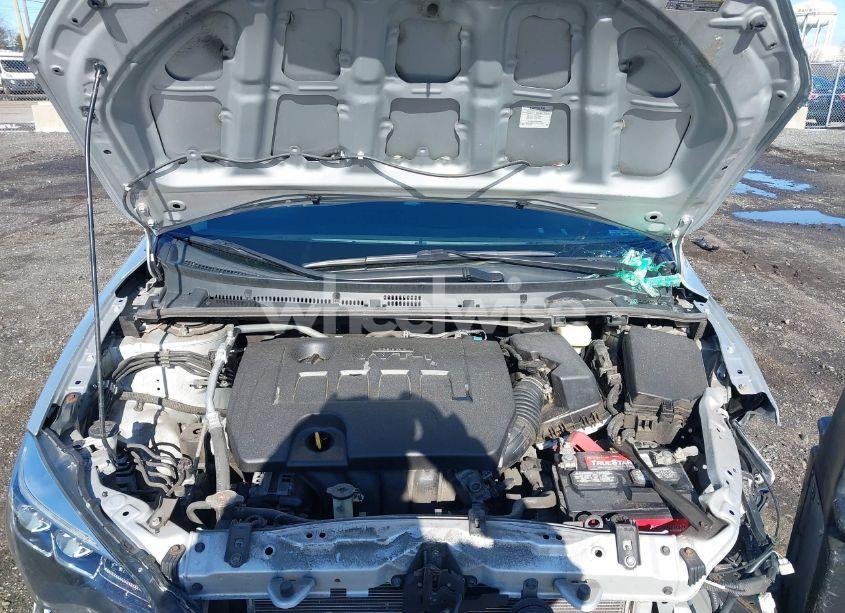 Photo 10 of 2018 Toyota Corolla SE (VIN 2T1BURHE7JC055652)