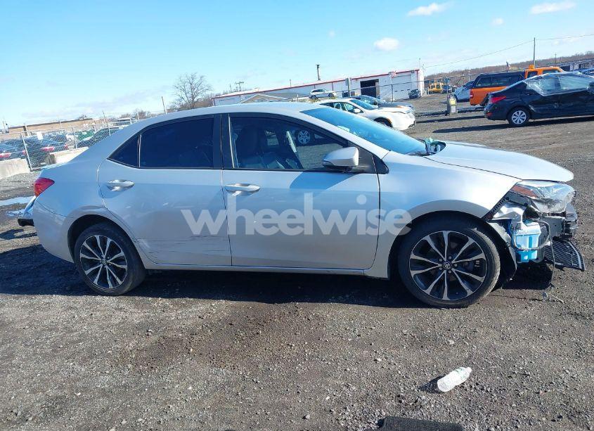 Photo 13 of 2018 Toyota Corolla SE (VIN 2T1BURHE7JC055652)