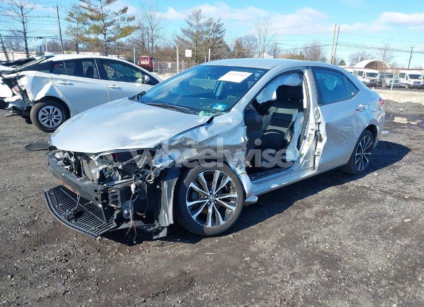 Photo 2 of 2018 Toyota Corolla SE (VIN 2T1BURHE7JC055652)