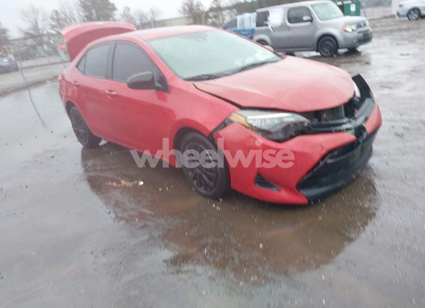 2018 Toyota Corolla LE (VIN 2T1BURHE7JC056381) main photo