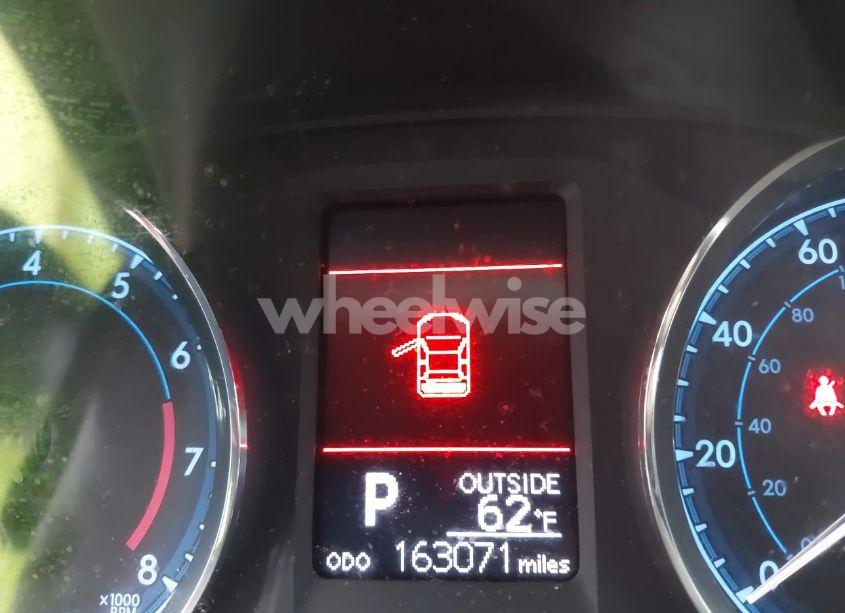 Photo 15 of 2018 Toyota Corolla LE (VIN 2T1BURHE7JC056381)