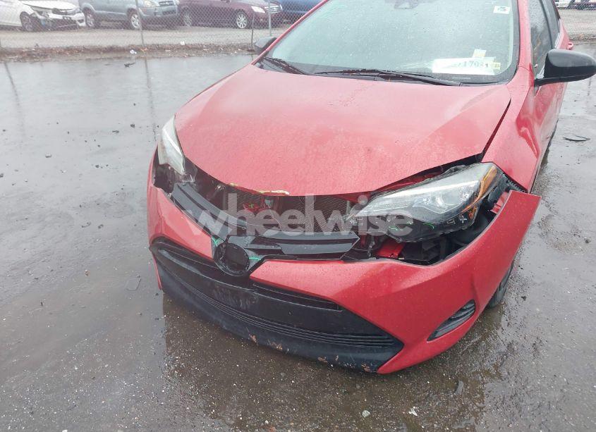 Photo 6 of 2018 Toyota Corolla LE (VIN 2T1BURHE7JC056381)