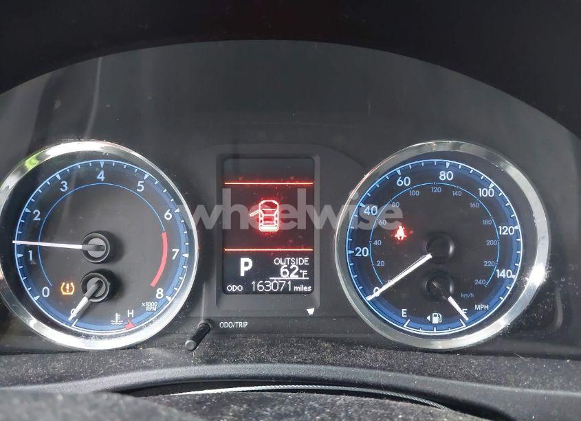 Photo 7 of 2018 Toyota Corolla LE (VIN 2T1BURHE7JC056381)