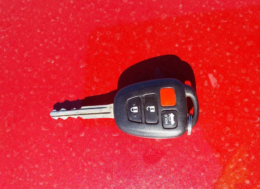 Photo 11 of 2018 Toyota Corolla LE (VIN 2T1BURHE7JC057868)