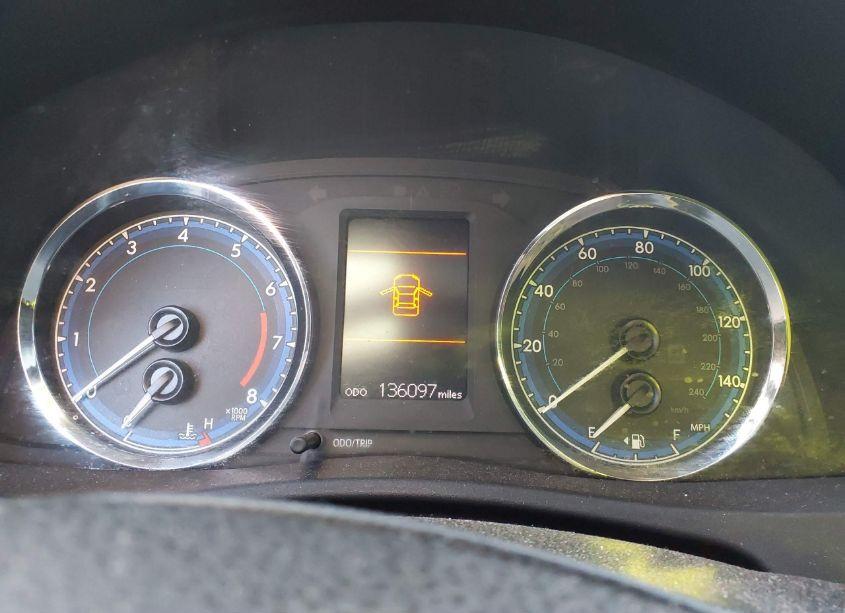 Photo 16 of 2018 Toyota Corolla LE (VIN 2T1BURHE7JC057868)