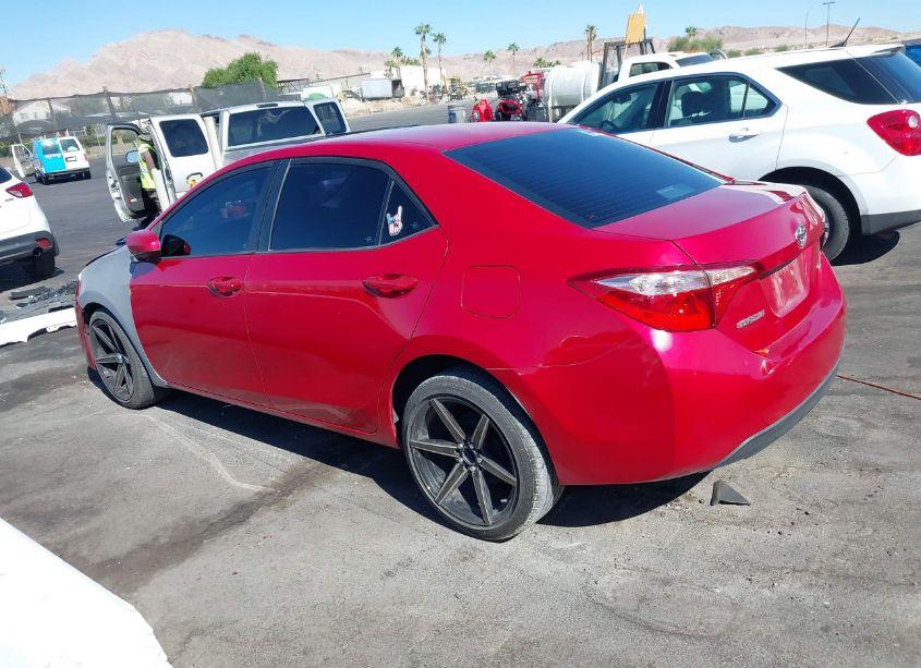 Photo 3 of 2018 Toyota Corolla LE (VIN 2T1BURHE7JC057868)