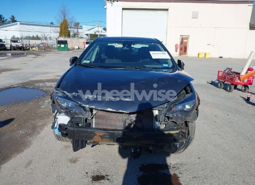 Photo 12 of 2018 Toyota Corolla LE (VIN 2T1BURHE7JC058406)