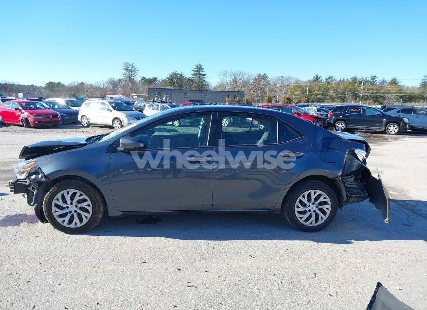 Photo 14 of 2018 Toyota Corolla LE (VIN 2T1BURHE7JC058406)