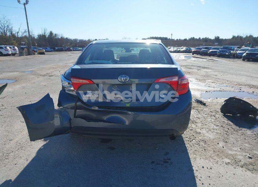 Photo 16 of 2018 Toyota Corolla LE (VIN 2T1BURHE7JC058406)
