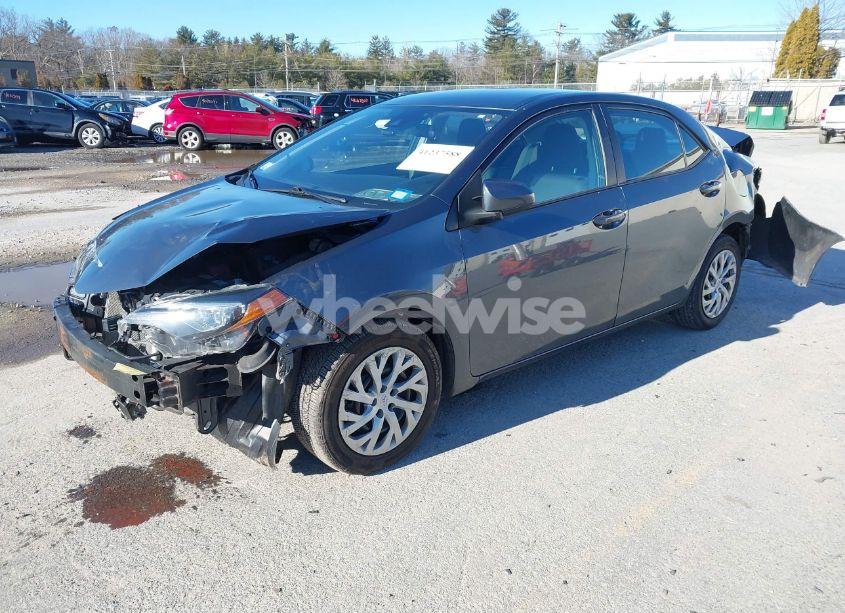Photo 2 of 2018 Toyota Corolla LE (VIN 2T1BURHE7JC058406)