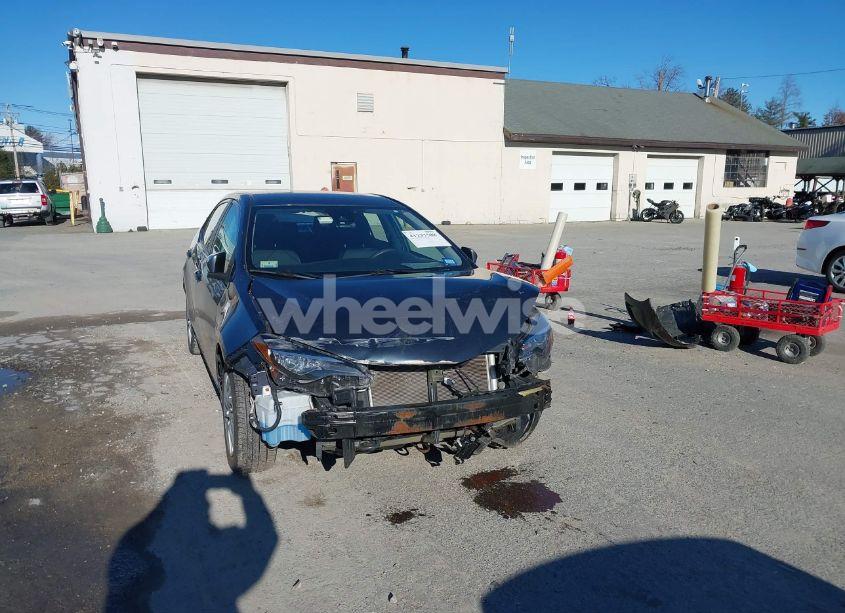 Photo 6 of 2018 Toyota Corolla LE (VIN 2T1BURHE7JC058406)