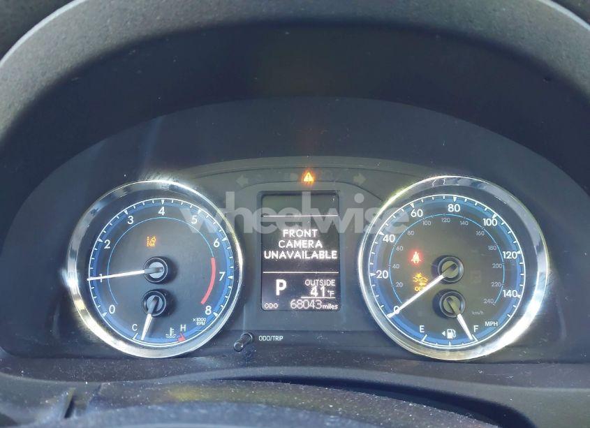 Photo 7 of 2018 Toyota Corolla LE (VIN 2T1BURHE7JC058406)