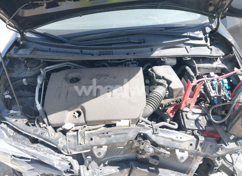 Photo 10 of 2018 Toyota Corolla SE (VIN 2T1BURHE7JC060172)