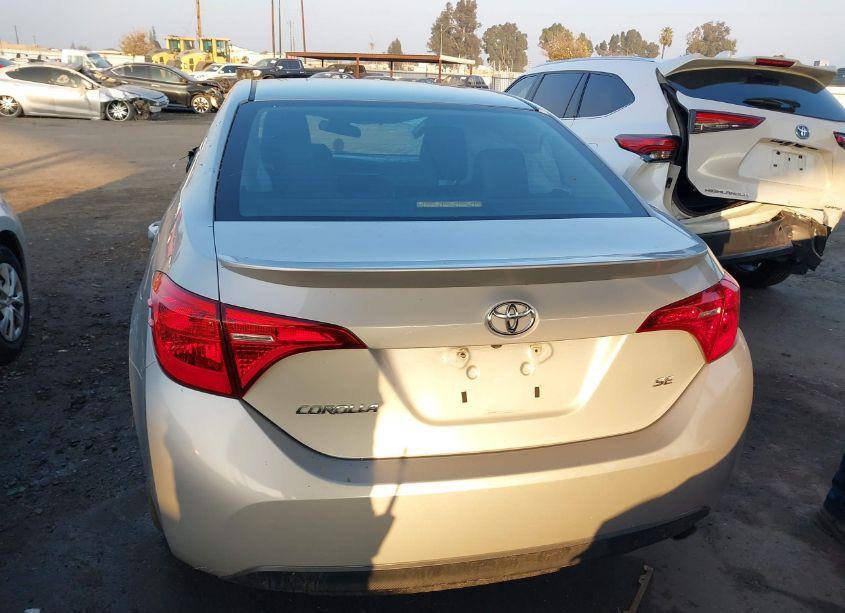 Photo 17 of 2018 Toyota Corolla SE (VIN 2T1BURHE7JC063606)