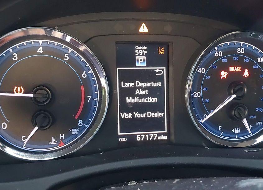 Photo 7 of 2018 Toyota Corolla SE (VIN 2T1BURHE7JC063606)