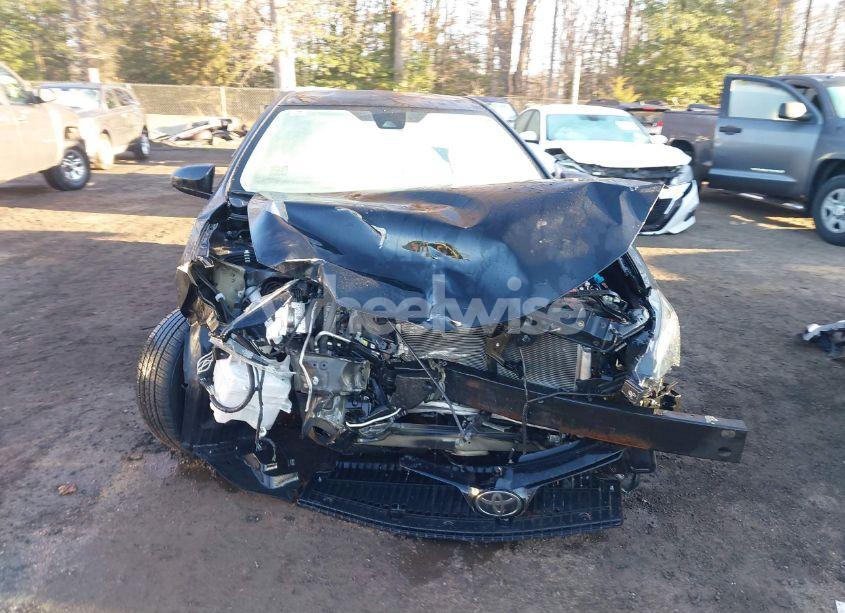 Photo 12 of 2018 Toyota Corolla LE (VIN 2T1BURHE7JC063881)