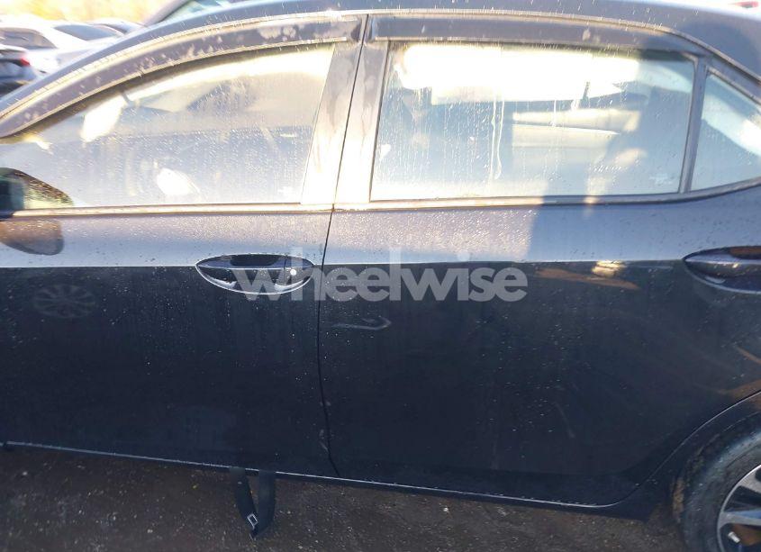 Photo 14 of 2018 Toyota Corolla LE (VIN 2T1BURHE7JC063881)