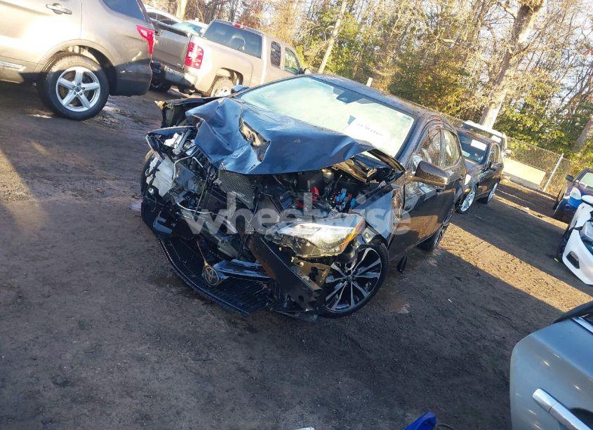 Photo 2 of 2018 Toyota Corolla LE (VIN 2T1BURHE7JC063881)