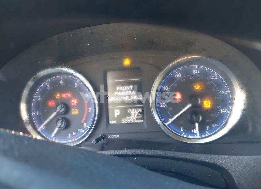 Photo 7 of 2018 Toyota Corolla LE (VIN 2T1BURHE7JC063881)