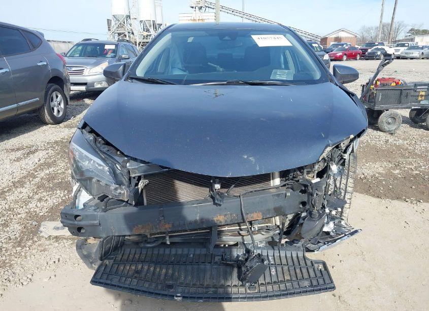 Photo 13 of 2018 Toyota Corolla LE (VIN 2T1BURHE7JC073892)