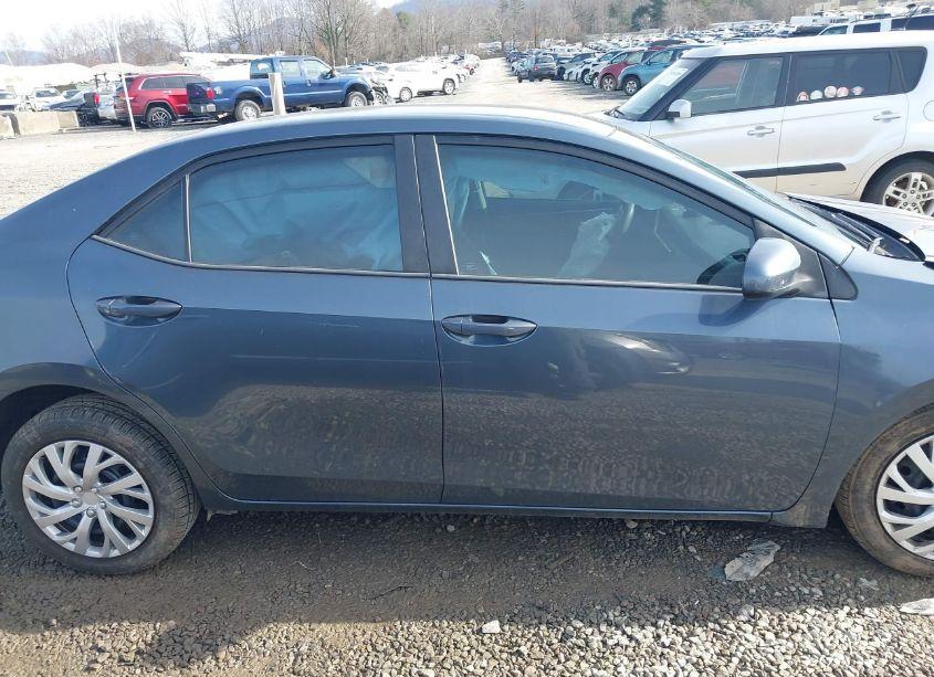 Photo 14 of 2018 Toyota Corolla LE (VIN 2T1BURHE7JC073892)