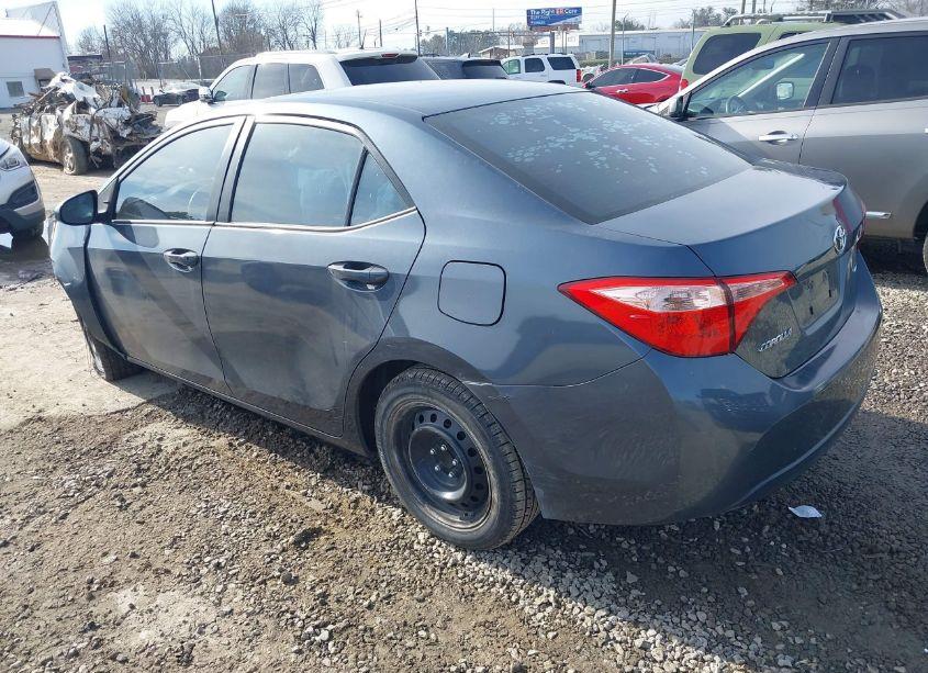 Photo 3 of 2018 Toyota Corolla LE (VIN 2T1BURHE7JC073892)