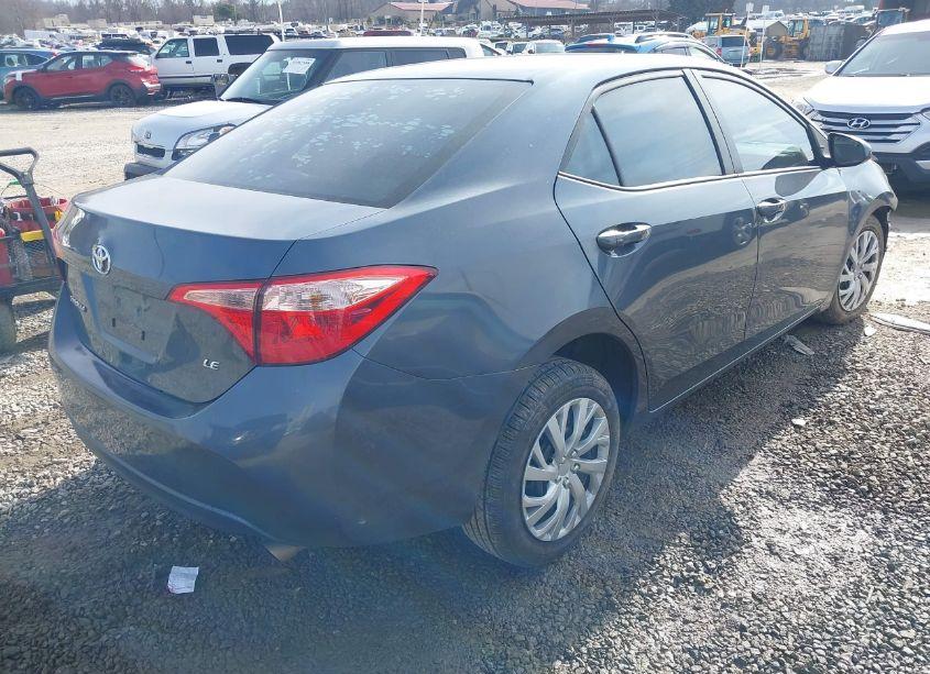 Photo 4 of 2018 Toyota Corolla LE (VIN 2T1BURHE7JC073892)