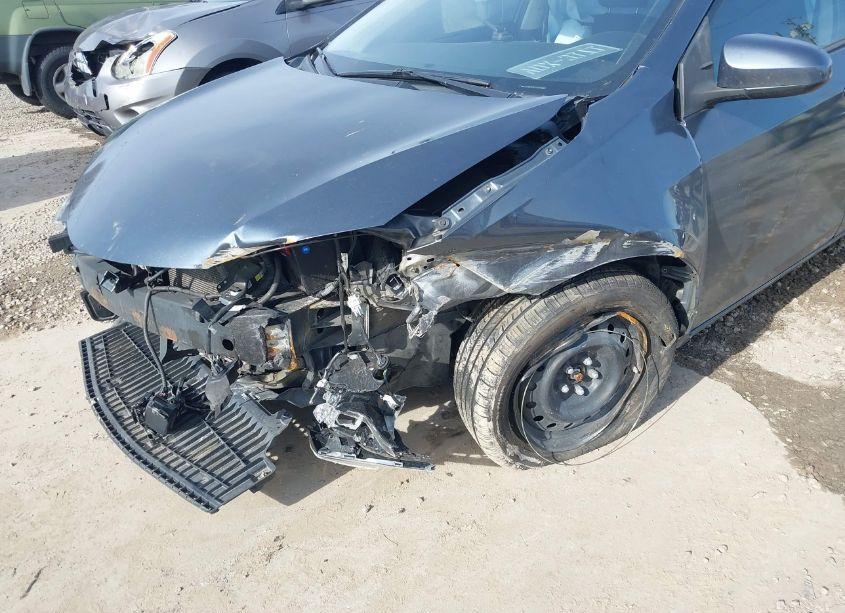 Photo 6 of 2018 Toyota Corolla LE (VIN 2T1BURHE7JC073892)