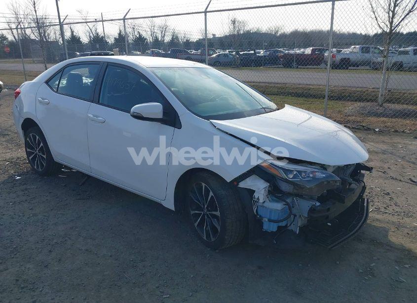 2018 Toyota Corolla SE (VIN 2T1BURHE7JC076078) main photo