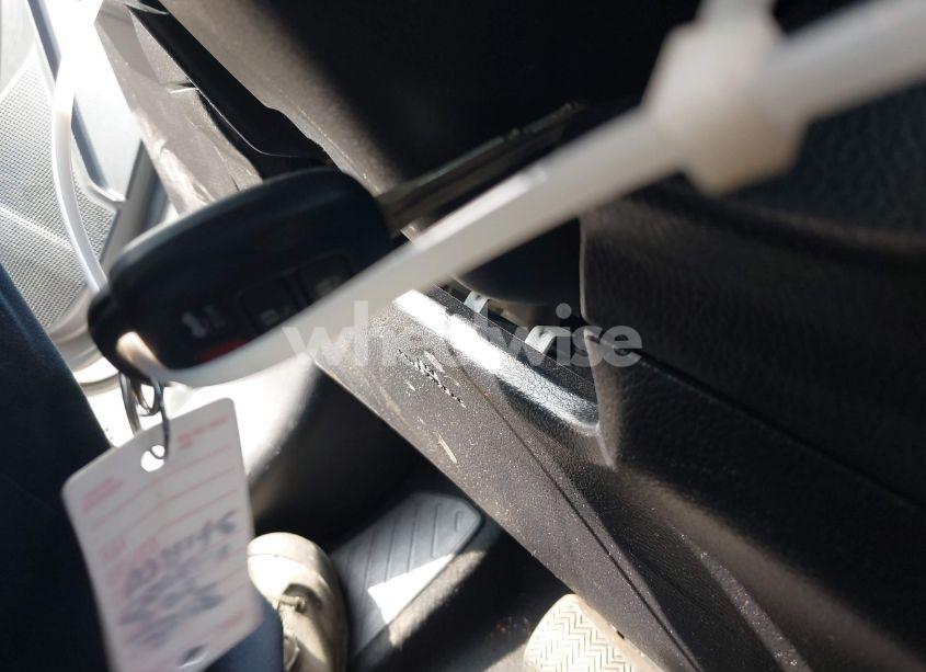 Photo 11 of 2018 Toyota Corolla SE (VIN 2T1BURHE7JC076078)