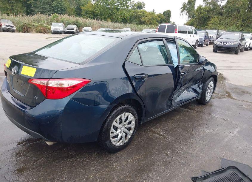 Photo 4 of 2018 Toyota Corolla LE (VIN 2T1BURHE7JC080843)