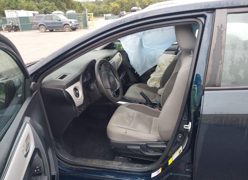 Photo 5 of 2018 Toyota Corolla LE (VIN 2T1BURHE7JC080843)