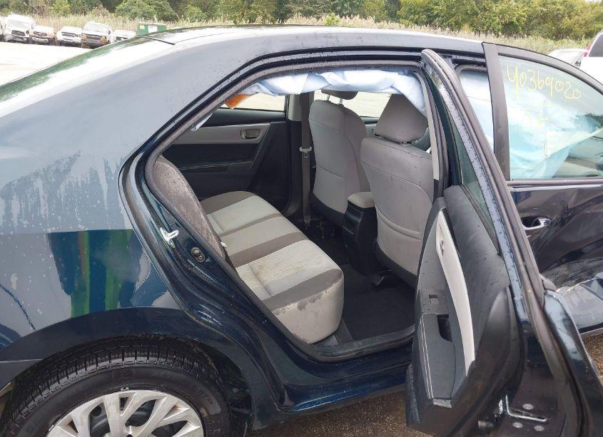 Photo 8 of 2018 Toyota Corolla LE (VIN 2T1BURHE7JC080843)