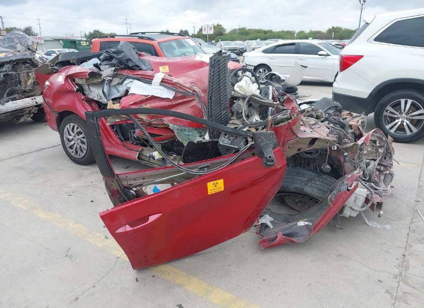 2018 Toyota Corolla LE (VIN 2T1BURHE7JC086495) main photo