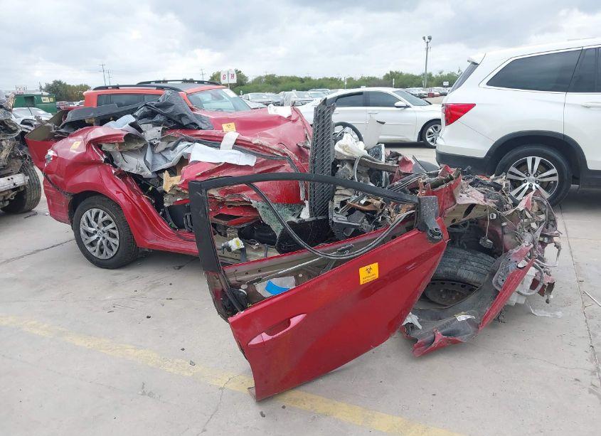 Photo 12 of 2018 Toyota Corolla LE (VIN 2T1BURHE7JC086495)