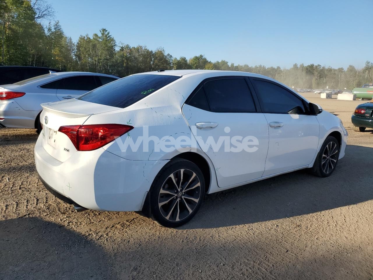 Photo 3 of 2018 TOYOTA COROLLA L (VIN 2T1BURHE7JC106437)