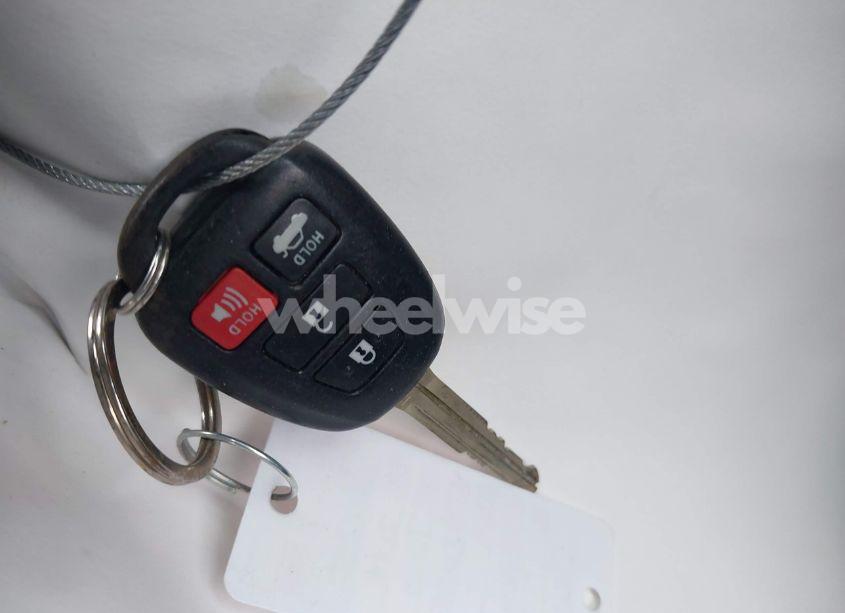 Photo 11 of 2018 Toyota Corolla LE (VIN 2T1BURHE7JC113386)