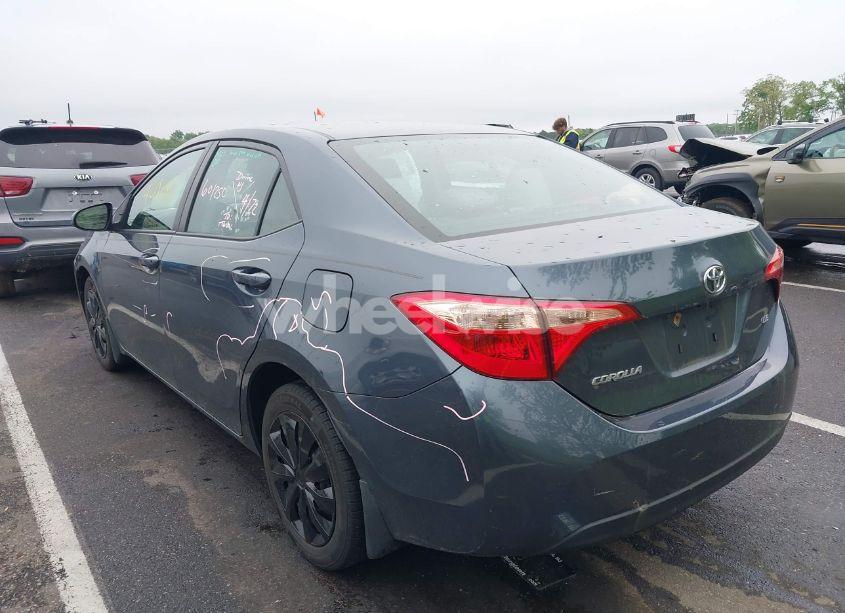 Photo 17 of 2018 Toyota Corolla LE (VIN 2T1BURHE7JC113386)