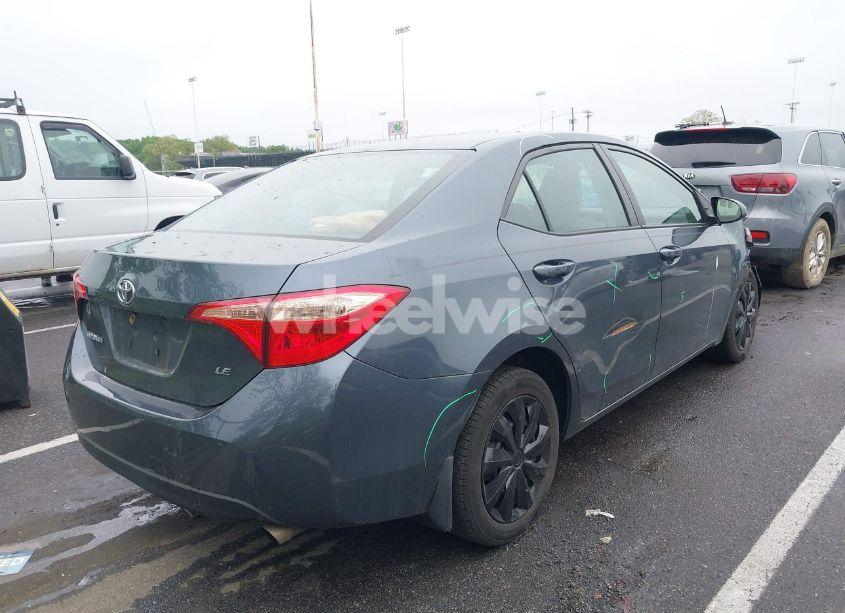 Photo 18 of 2018 Toyota Corolla LE (VIN 2T1BURHE7JC113386)