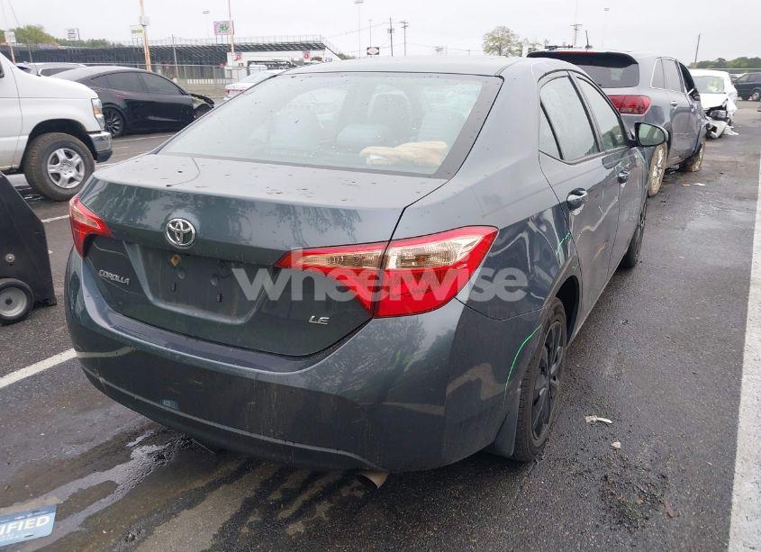 Photo 4 of 2018 Toyota Corolla LE (VIN 2T1BURHE7JC113386)