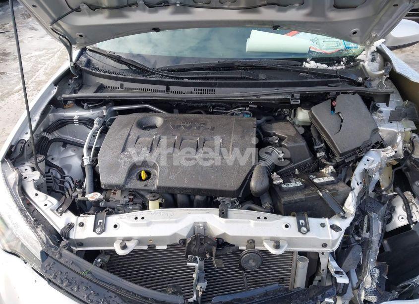 Photo 10 of 2018 Toyota Corolla LE (VIN 2T1BURHE7JC119141)