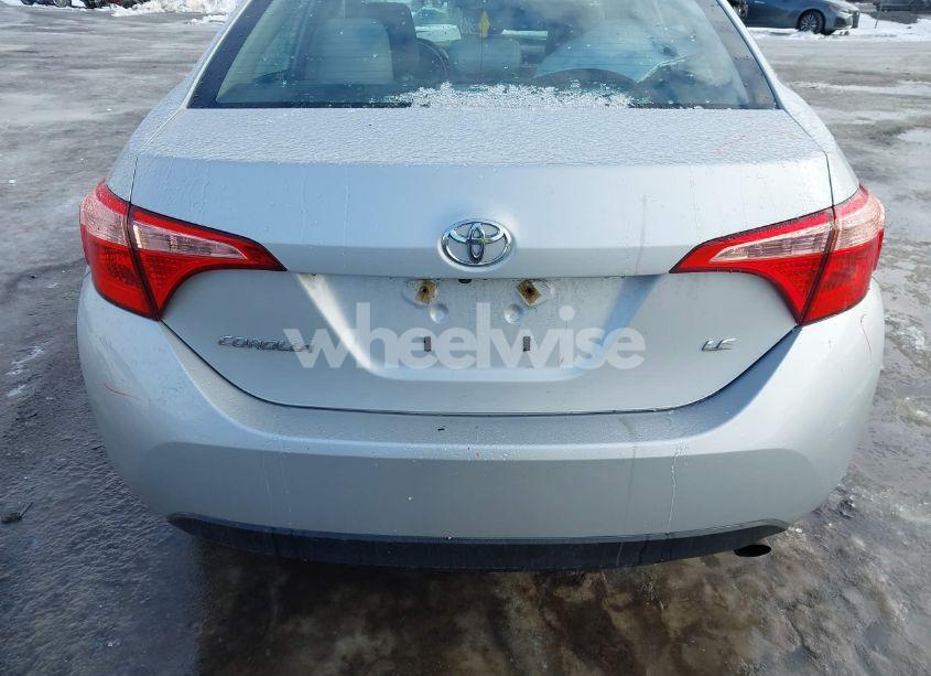 Photo 16 of 2018 Toyota Corolla LE (VIN 2T1BURHE7JC119141)